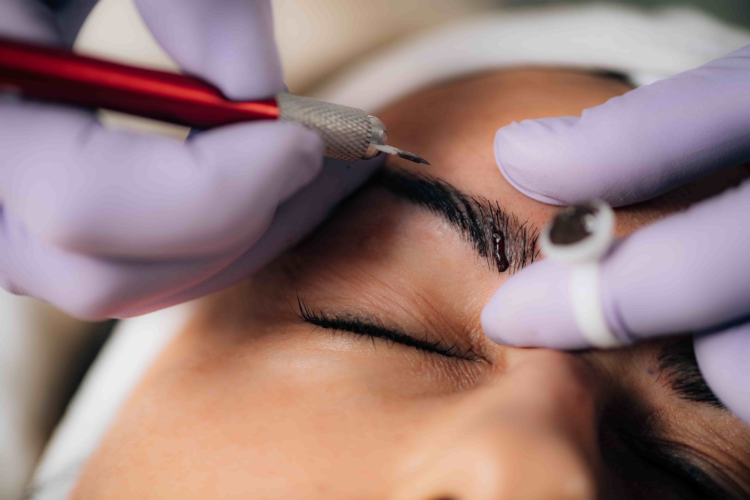 Tratamientos faciales: microblading